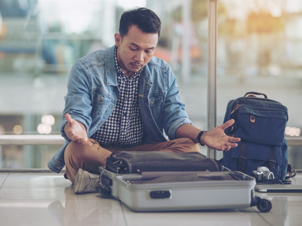 Talking about Lost Luggage Learn English with lingoneo